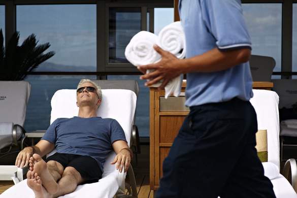 Oceania Cruises The Pool 2.jpg